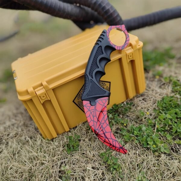 Karambit ✩ | Crimson Web
