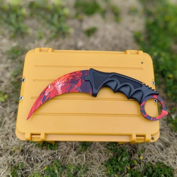 Karambit ✩ | Roar