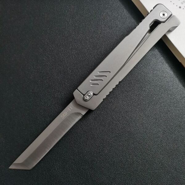 Gravity Knife