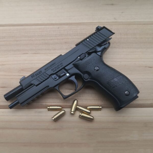 1:2.05 SIG P226