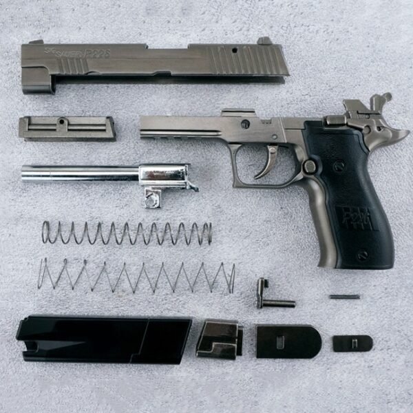 1:2.05 SIG P226